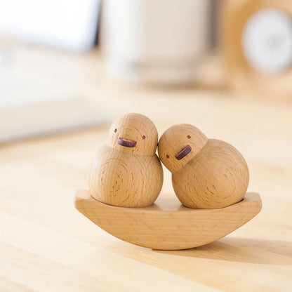 Wooden Lovebirds: Creative Duck Decoration